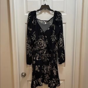 Maurices Black and Cream Long Sleeve V-Neck Sundress
